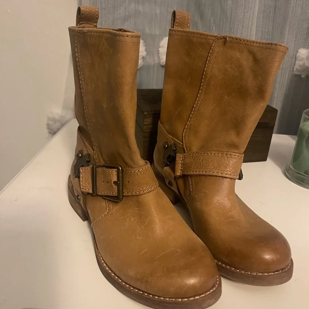 Gianni Bini‎ Girls Harness Moto Crosbie Boots Size 5.5